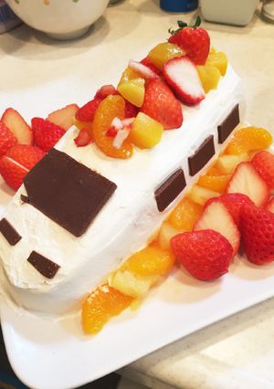 お誕生日ケーキ*新幹線-レシピのメイン写真