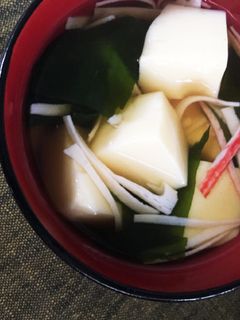 簡単!ふんわり玉子豆腐とワカメのお吸い物-レシピのメイン写真