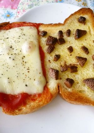ハーフで満足♪チーズと板チョコトースト-レシピのメイン写真
