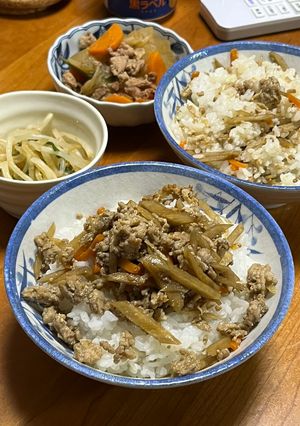 鶏ごぼうご飯の具⭐︎混ぜご飯と卵とじ丼に-レシピのメイン写真