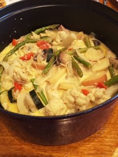 STAUB鍋で☆ゴルゴンゾーラの蒸し野菜-レシピのメイン写真