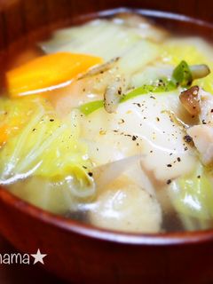 白だしで簡単おいしい♪具だくさんお雑煮-レシピのメイン写真