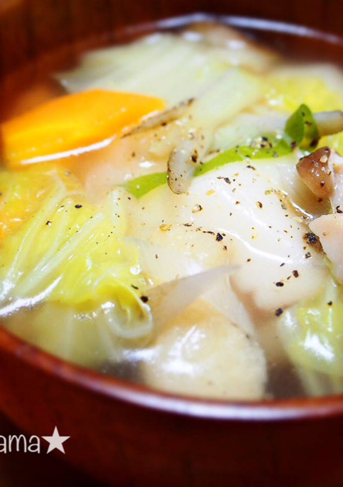 白だしで簡単おいしい♪具だくさんお雑煮-レシピのメイン写真