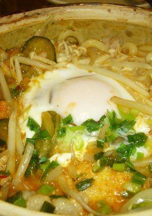 キムチ味噌煮込みうどん。-レシピのメイン写真