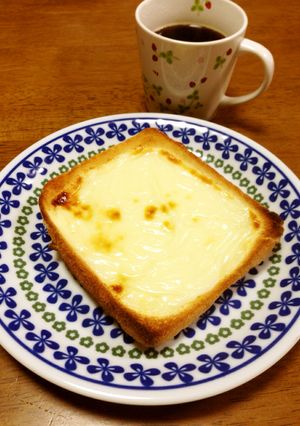 とろける♡チーズケーキみたいなトースト-レシピのメイン写真