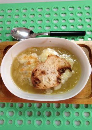 スライサーで本格オニオングラタンスープ!-レシピのメイン写真