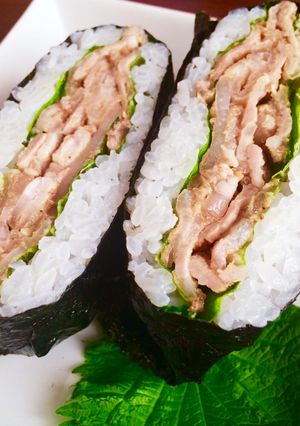 豚バラ麦みそ炒めのおにぎらず-レシピのメイン写真