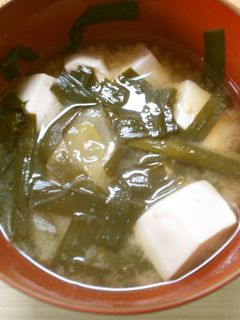 朝食にも 豆腐と ニラ ネギの お味噌汁-レシピのメイン写真