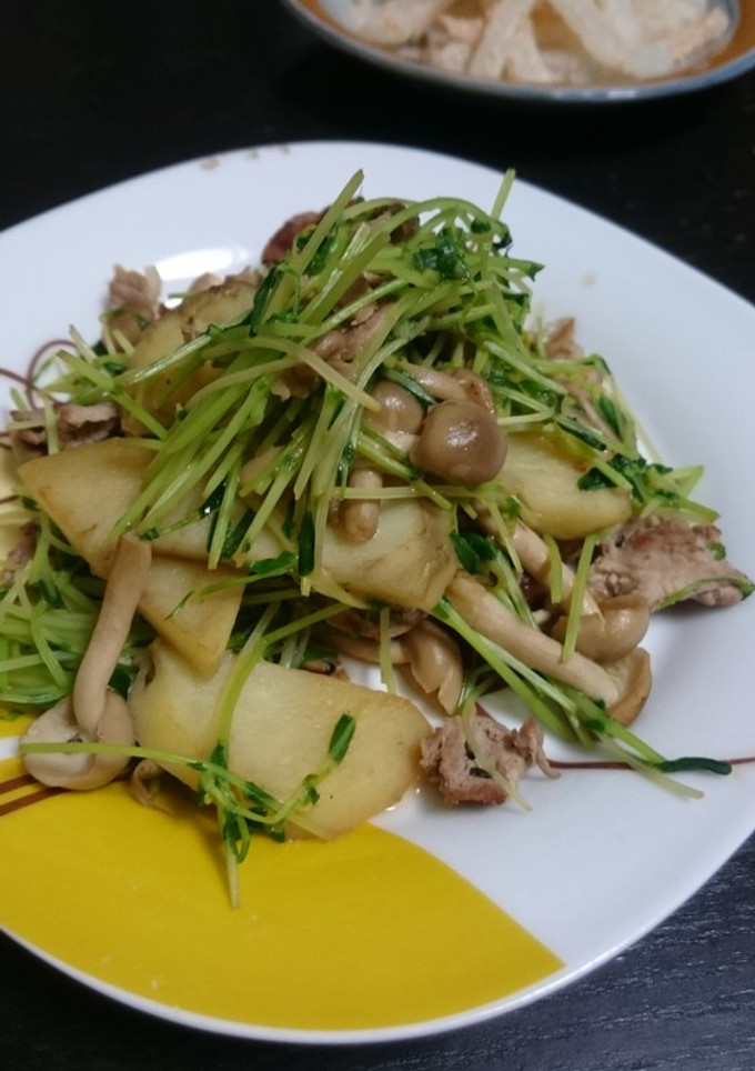豆苗と豚こまときのこのガリバタ醤油炒め☆-レシピのメイン写真