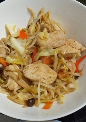 黒胡椒とにんにく香る鶏胸肉のポン酢炒め-レシピのメイン写真