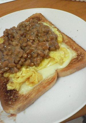 とろとろ納豆たまごのオープンサンド-レシピのメイン写真