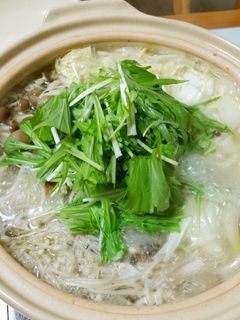 ウェイパーで鶏の旨味たっぷり塩味鍋♥-レシピのメイン写真