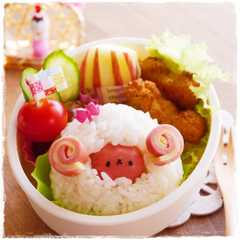 รูปของ プチフランクde羊のおにぎり☆キャラ弁