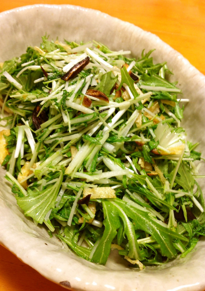 揚げニンニクと油揚げの水菜サラダ-レシピのメイン写真