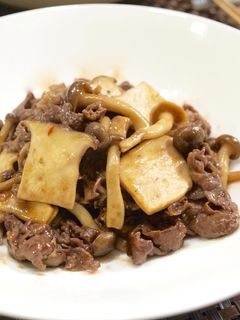 きのこと牛肉で♪簡単オイスターソース炒め-レシピのメイン写真