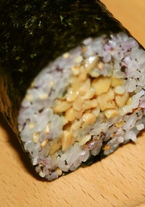 初心者でも簡単太巻き･中巻き（納豆巻き）-レシピのメイン写真