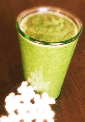 セロリりんごスピルリナグリーンスムージー-レシピのメイン写真