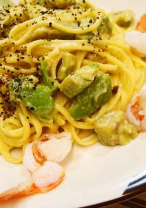 アボガドのホワイトクリームパスタ-レシピのメイン写真