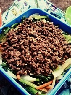 小松菜と牛ひき肉のそぼろ丼-レシピのメイン写真