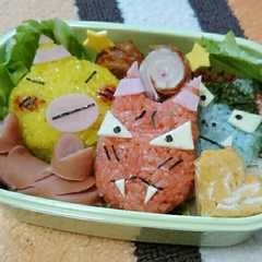 รูปของ キャラ弁♡節分(鬼)キスケアカネアオベエ