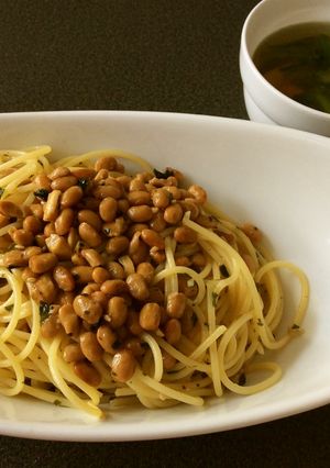 混ぜごはんの素を使った納豆パスタ-レシピのメイン写真