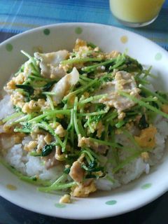 豆苗と豚バラの醤油マヨ炒め♪-レシピのメイン写真