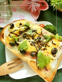 juicy大根とハムと蒸し黒豆のトースト-レシピのメイン写真