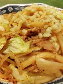 マヨで炒めた焼きうどん♪-レシピのメイン写真