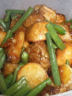 小さいじゃが芋と鶏肉の皮付き甘辛揚げ煮-レシピのメイン写真