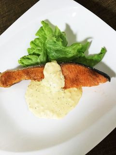簡単美味しく時短調理!鮭のムニエル-レシピのメイン写真