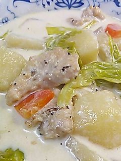 *鶏むね肉とキャベツのクリームスープ-レシピのメイン写真
