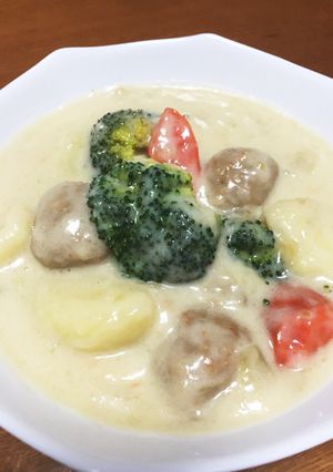 ブロッコリーまるごと使って鶏団子シチュー-レシピのメイン写真