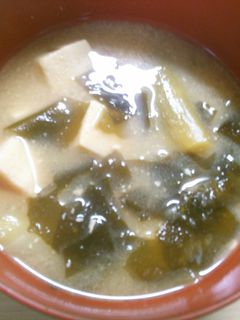 高野豆腐 ネギ ワカメの お味噌汁!-レシピのメイン写真