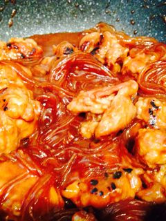 くしゅくしゅ豚肉と春雨のみそ炒め煮-レシピのメイン写真
