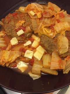 白菜とハンバーグのトマト煮込み-レシピのメイン写真