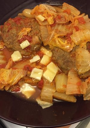 白菜とハンバーグのトマト煮込み-レシピのメイン写真