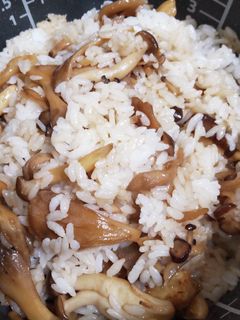 だし炊き混ぜご飯☆キノコの炊き込みご飯-レシピのメイン写真