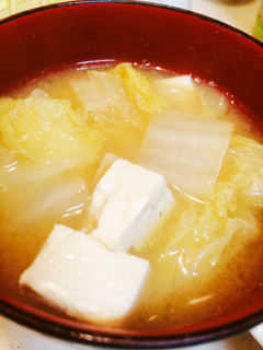 たっぷり白菜♡揚げと豆腐の味噌汁-レシピのメイン写真