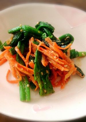 ほうれん草の胡麻和え。ごま油入り♪-レシピのメイン写真