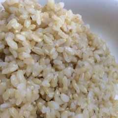 รูปของ 超簡単...丼で...玄米を炊いてみた