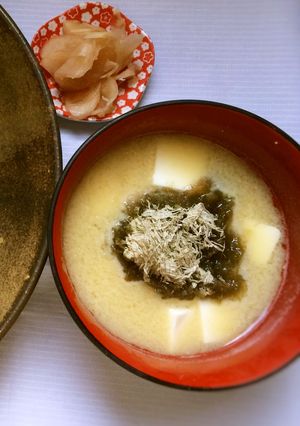 豆腐ととろろ昆布の味噌汁-レシピのメイン写真