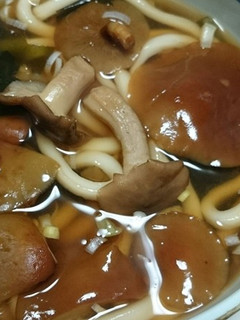 3種冷凍キノコとわかめの煮込みうどん-レシピのメイン写真