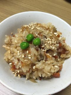 鶏皮で炊き込み御飯-レシピのメイン写真