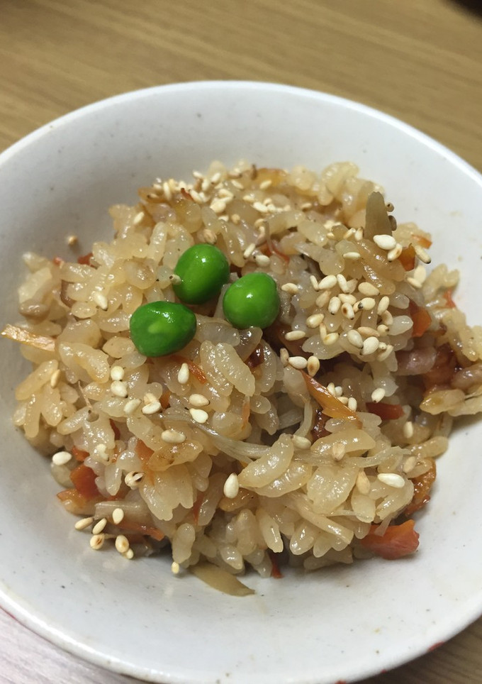 鶏皮で炊き込み御飯-レシピのメイン写真