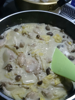 白菜と鶏モモ肉のクリーム煮-レシピのメイン写真