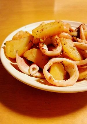 バター醤油でイカとえびの炒めもの♪-レシピのメイン写真