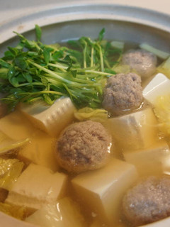 肉団子・白菜・豆腐・豆苗の鍋-レシピのメイン写真