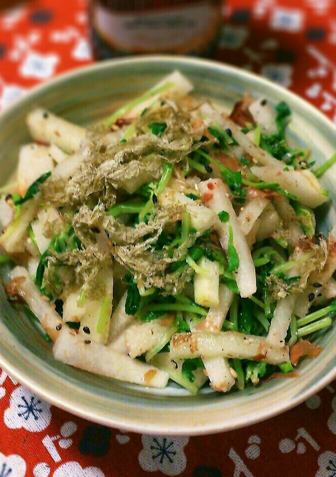 箸休めに！大根と豆苗と梅干しの和え物-レシピのメイン写真