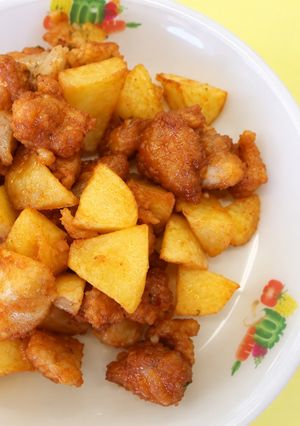 鶏肉とじゃがいものケチャップあえ★給食-レシピのメイン写真