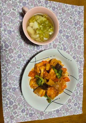 酢鶏　キャベツ&じゃがいもスープ-レシピのメイン写真